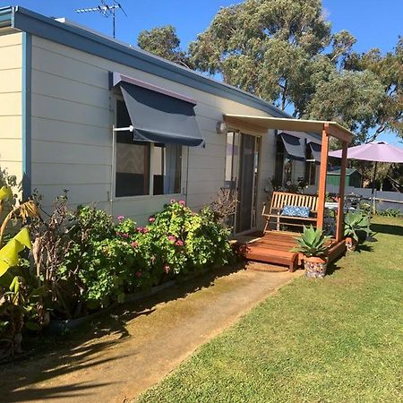 Moana Beach Sunset Holiday Accommodation A エクステリア 写真
