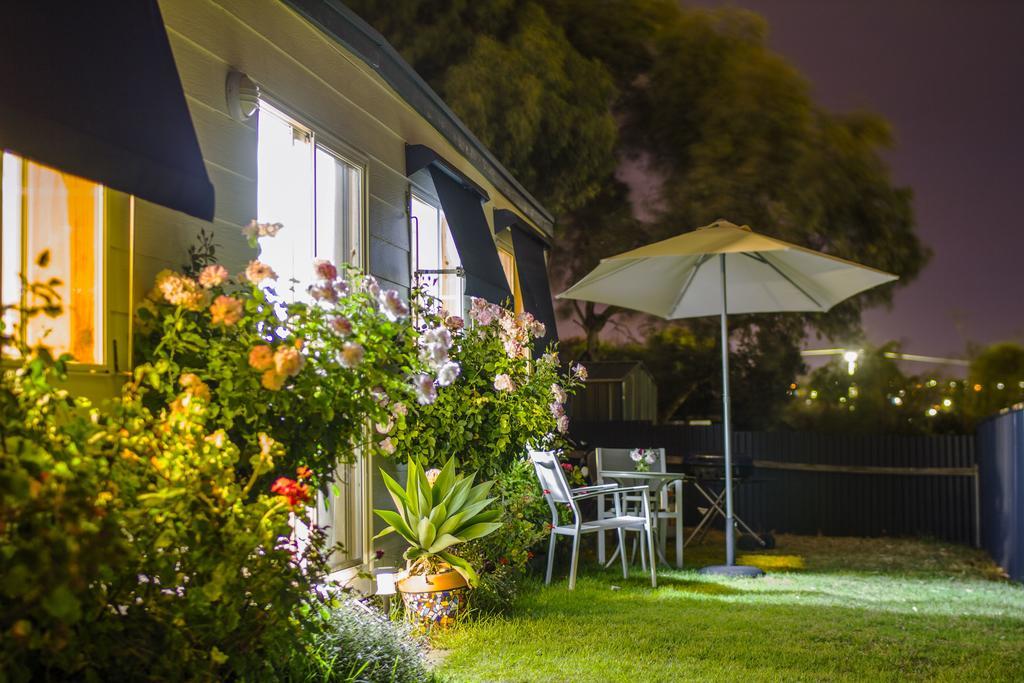 Moana Beach Sunset Holiday Accommodation A エクステリア 写真